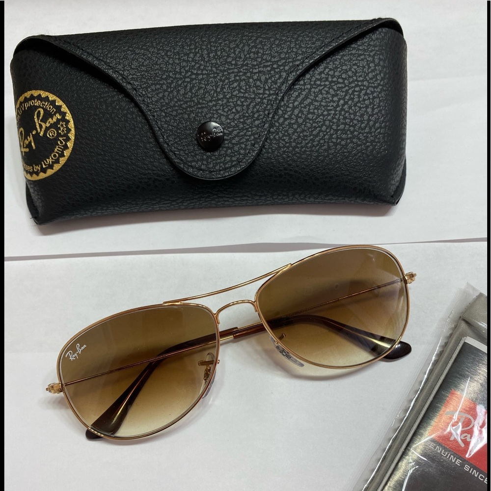 Brand New Ray-Ban Sunglasses.